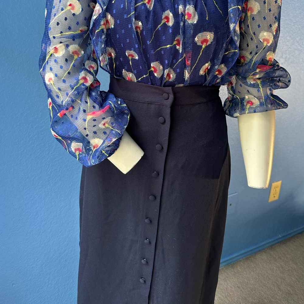 ModCloth navy pencil skirt with zipper, size 4